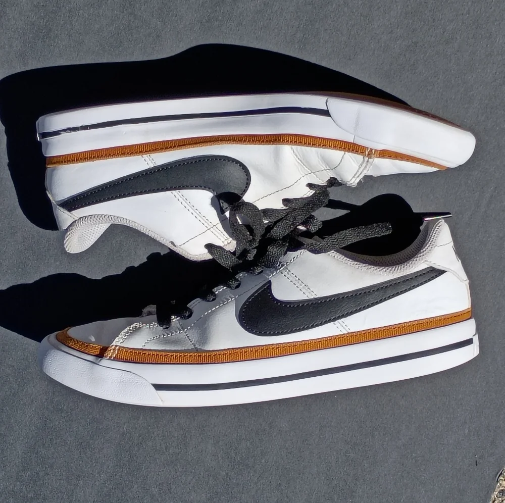 Nike Court Legacy White and Black Classic Sneaker Shoes 4.5Y Or Women's 6